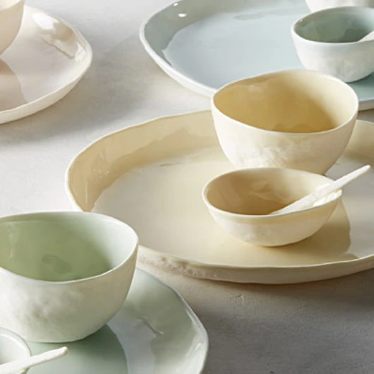 Atelier Marie-Hélène Robillard | Ensemble plateau, petit bol et cuillère, moyen bol de la collection Mousse sur demande, en commande spéciale