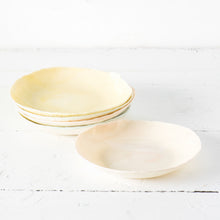 Charger l&#39;image dans la galerie, Petit plat façonné à la main Ondulations | Waves small handmade dish

