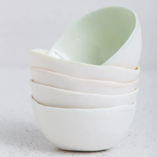 Charger l'image dans la galerie, Moyen bol façonné à la main Ondulations | Waves medium handmade bowl