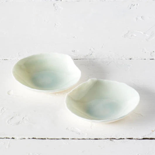 Atelier Marie-Hélène Robillard | Soucoupe à saké en porcelaine fine